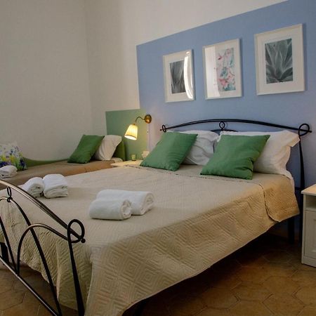 Euplea Napoli Bed & Breakfast ภายนอก รูปภาพ