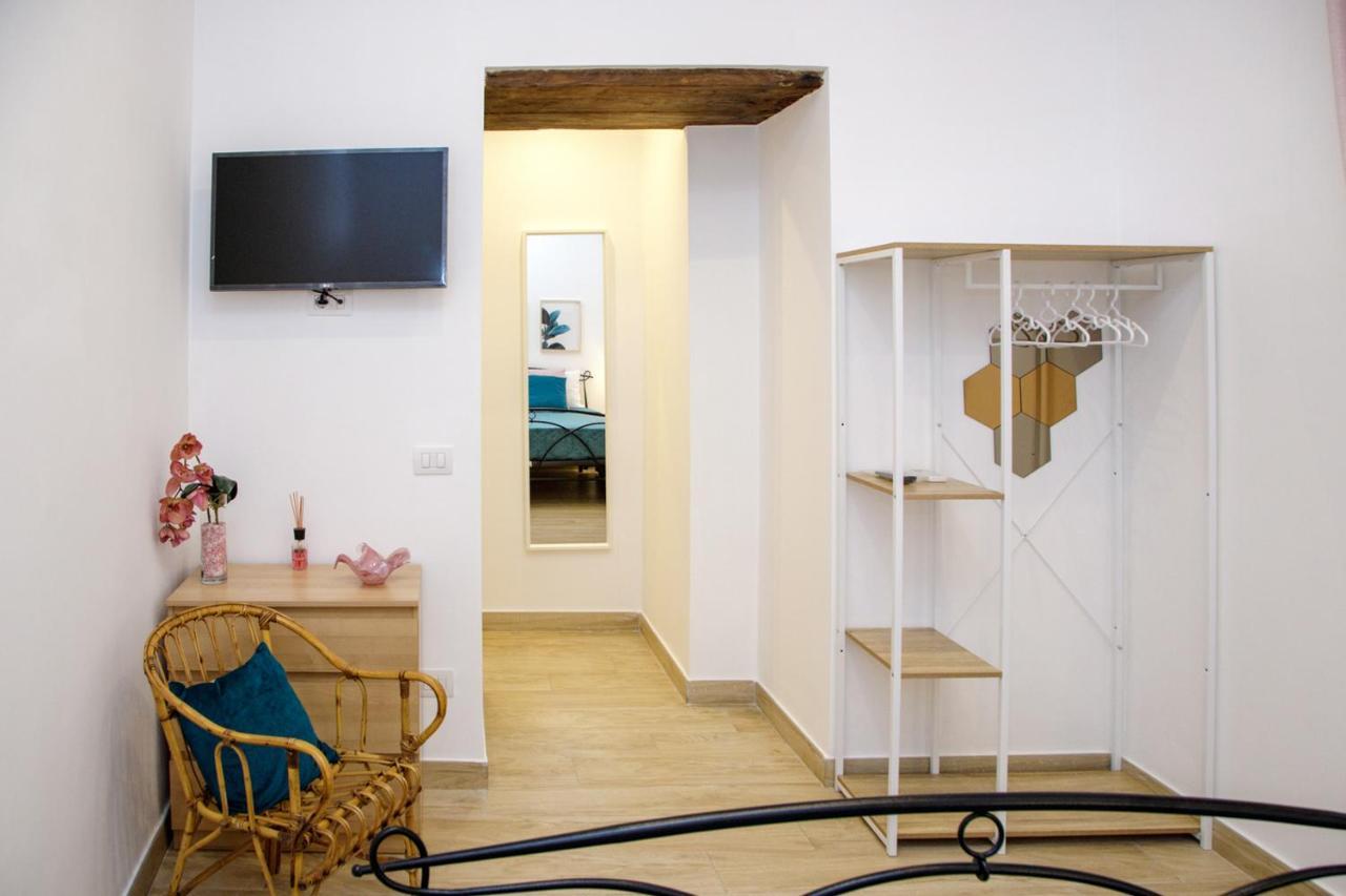 Euplea Napoli Bed & Breakfast ภายนอก รูปภาพ